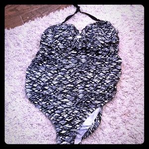 Motherhood maternity bathing suit size large
